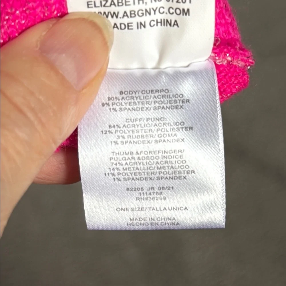 JoJo Siwa Pink Glitter Kids Gloves by Nickelodeon.